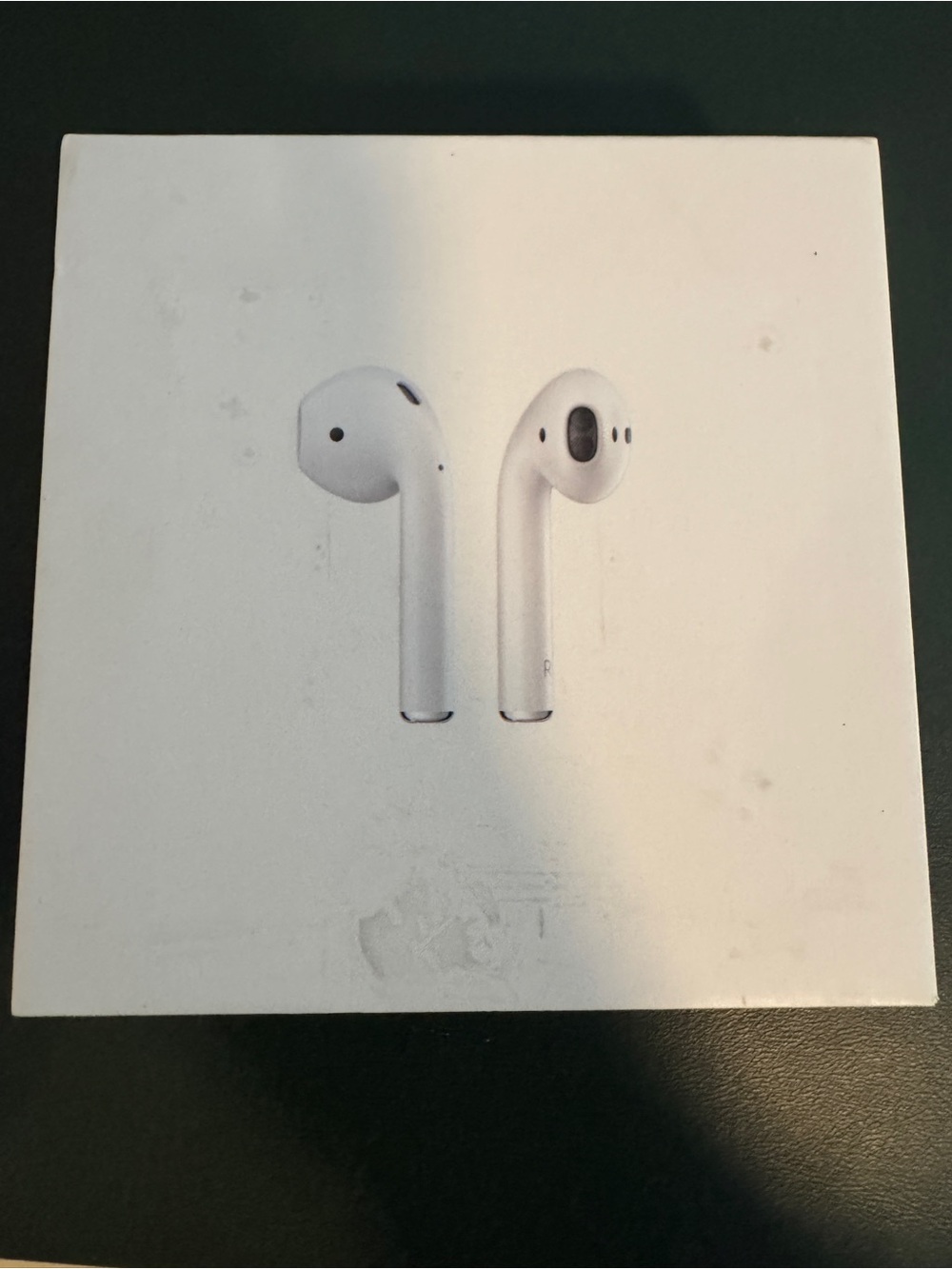 Apple AirPods 2 (only right bud works)